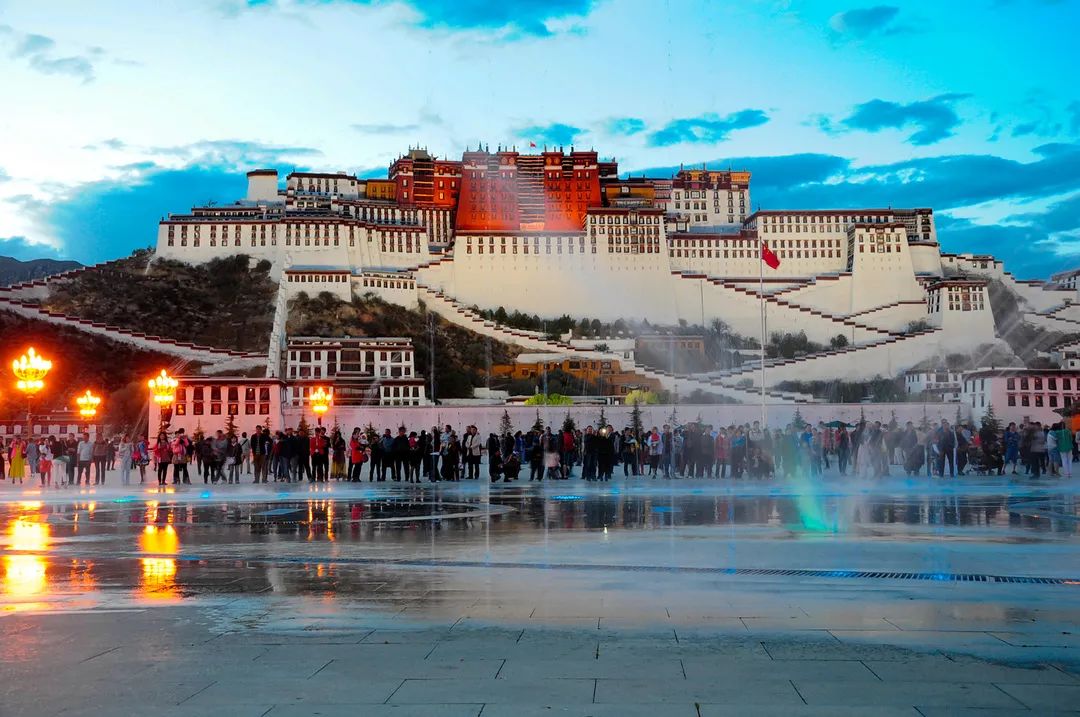 雪域西藏，此生必駕—— 自由炮護(hù)航！